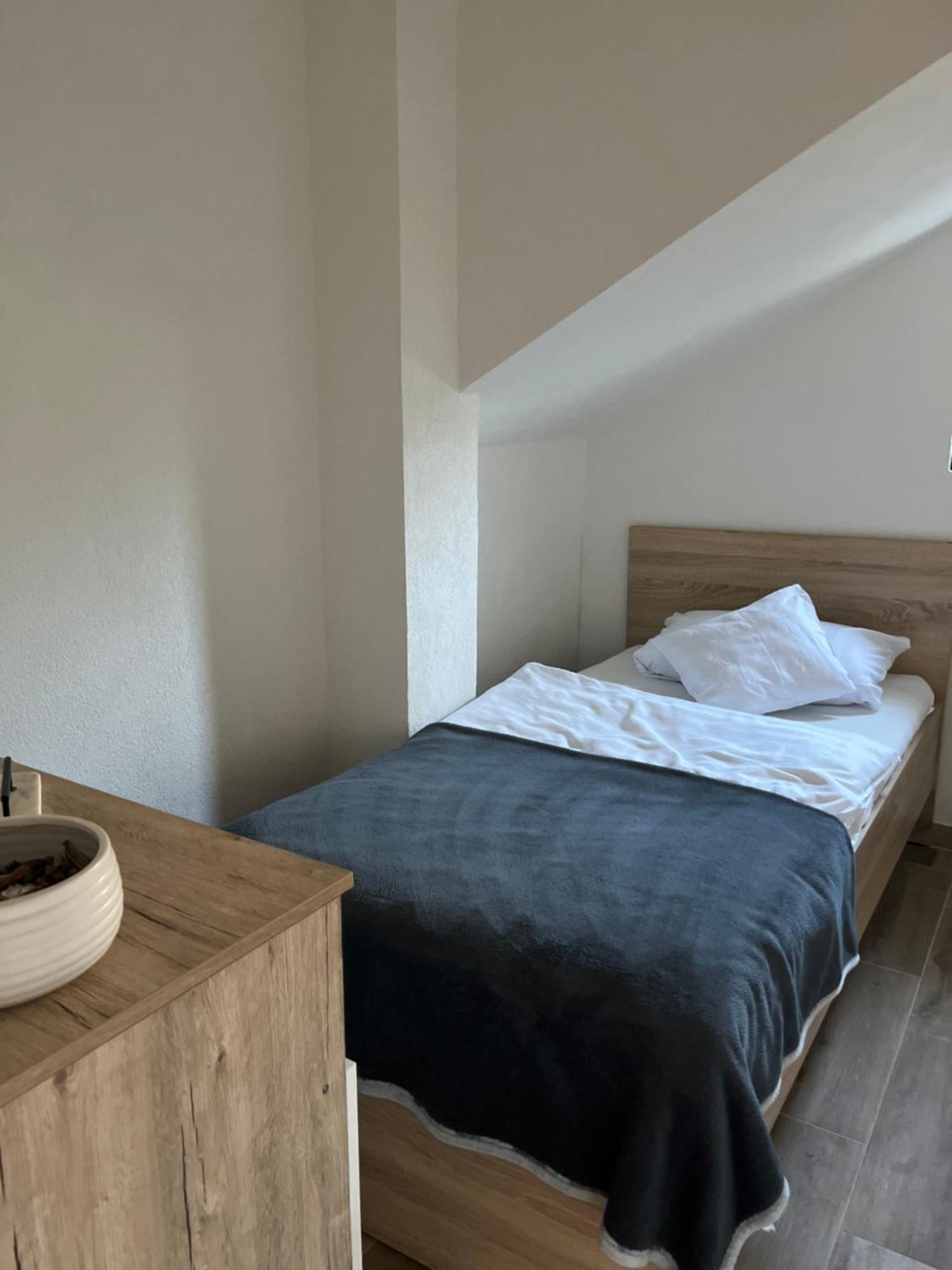Guest House Eden Bihac Ngoại thất bức ảnh